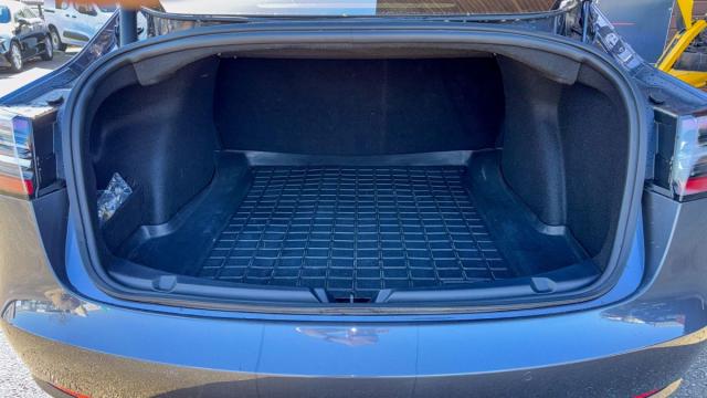 Tesla Model 3 image 6
