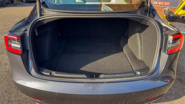 Tesla Model 3 image 9