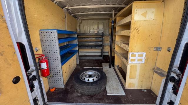 Peugeot Boxer image 2