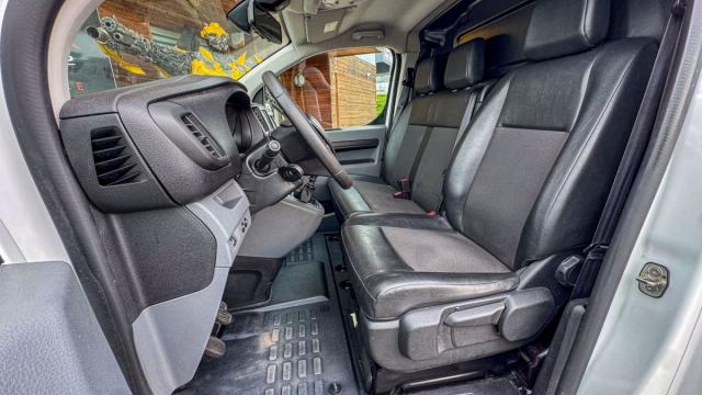 Peugeot Expert image 1