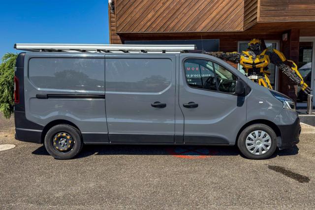 Renault Trafic image 2