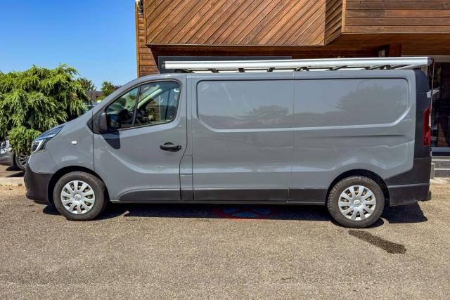 Renault Trafic image 1