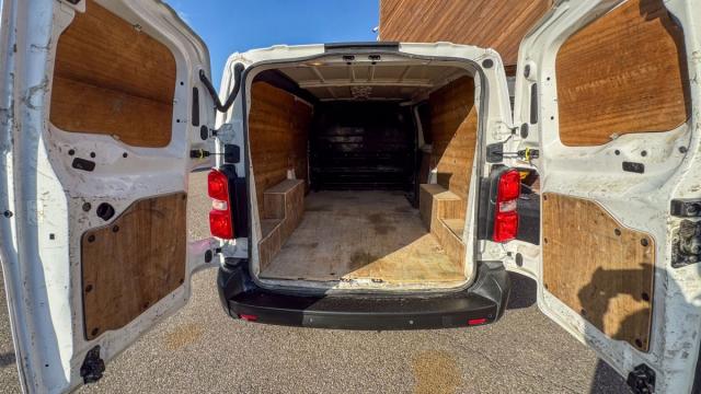Citroen Jumpy image 2