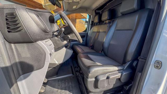 Citroen Jumpy image 9
