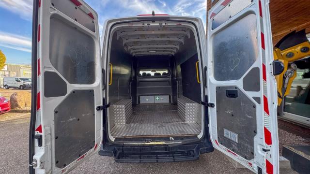 Volkswagen Crafter image 1