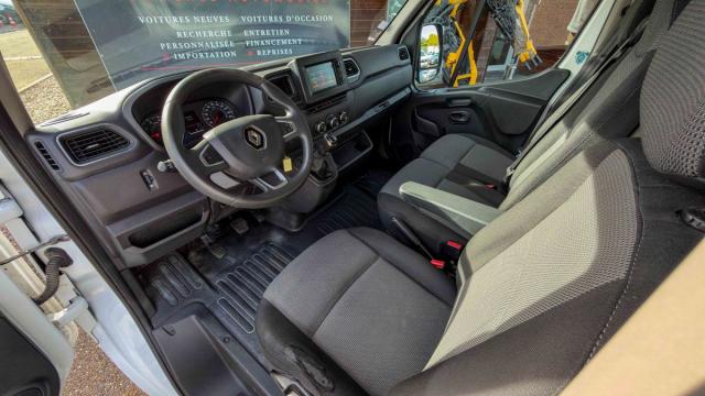Renault Master image 1