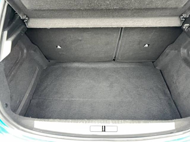 Peugeot 208 image 9