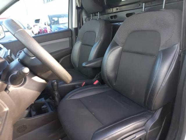 Renault Express image 2
