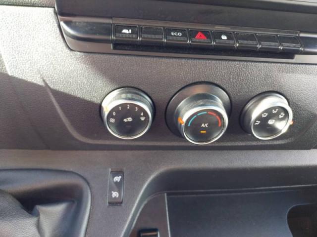 Renault Master image 7