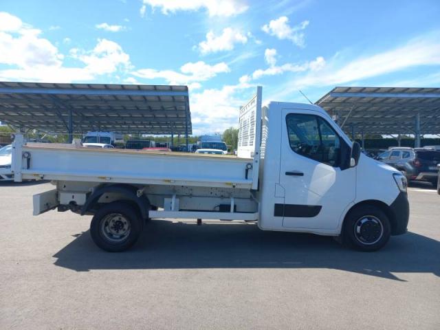 Renault Master image 2