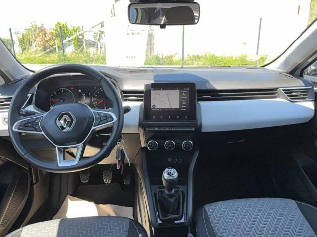 Renault Clio image 2