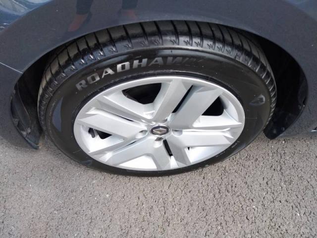 Renault Clio image 1