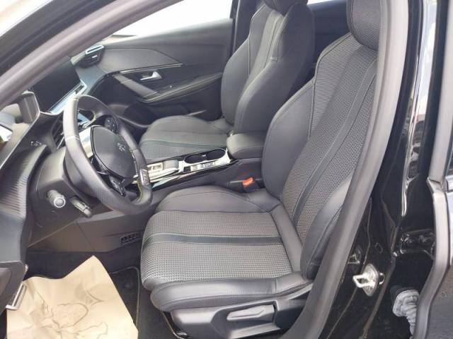 Peugeot 208 image 7