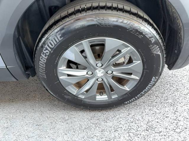 Peugeot 2008 image 9
