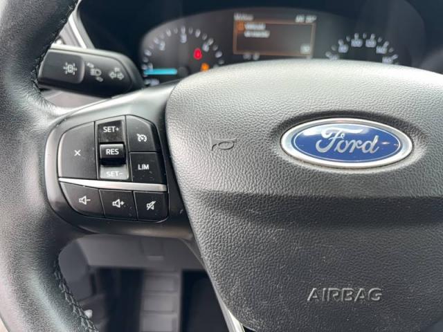 Ford Kuga image 1