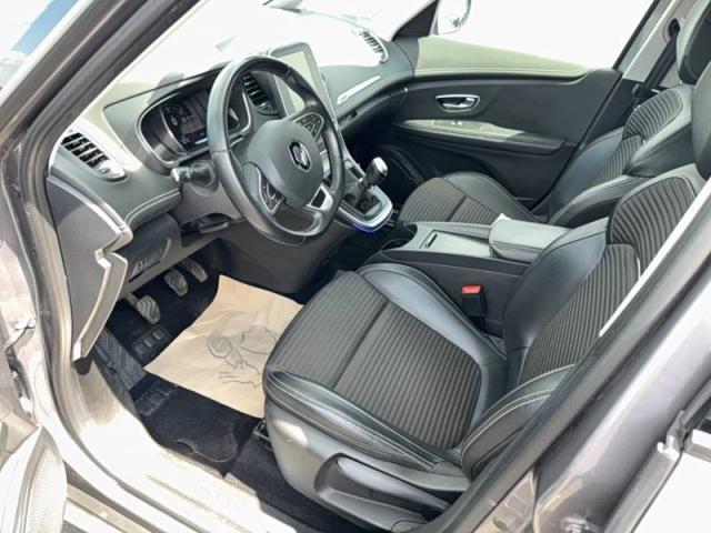 Renault Scénic image 2