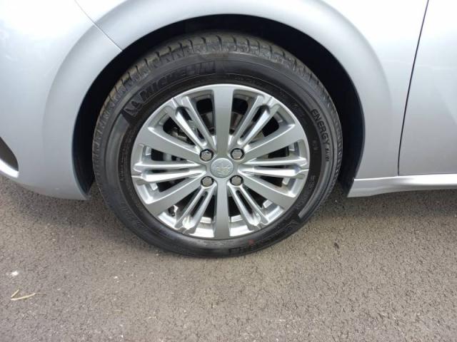 Peugeot 208 image 4