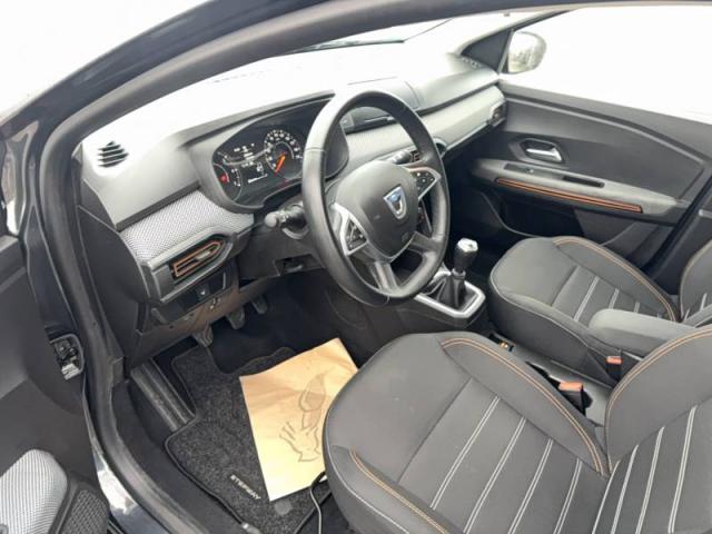 Dacia Sandero image 2