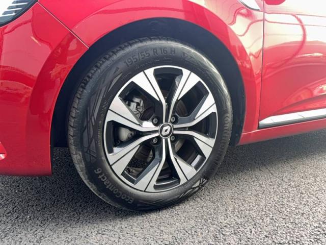 Renault Clio image 2