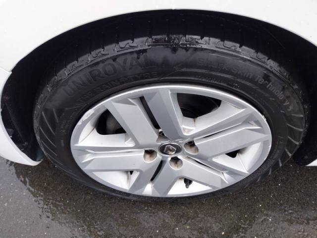 Renault Clio image 6