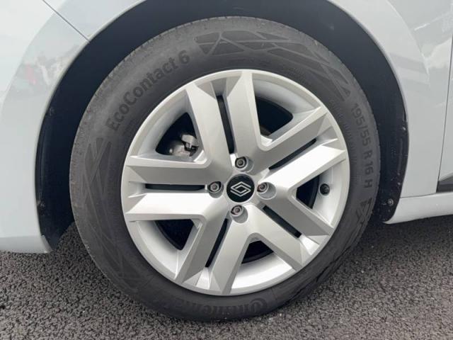 Renault Clio image 8