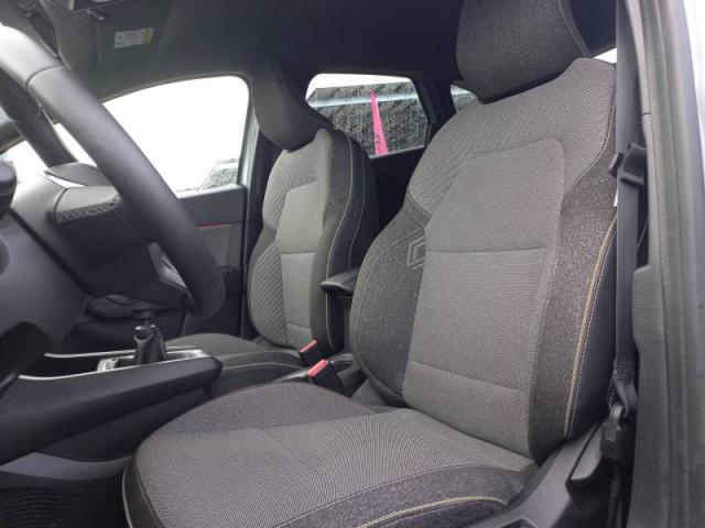 Renault Captur image 1