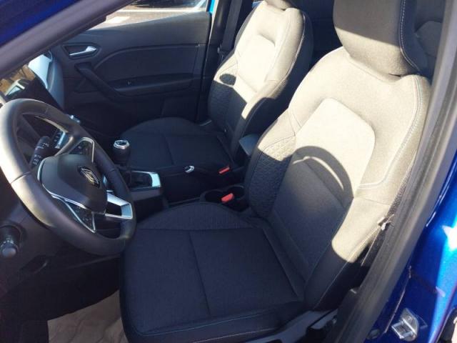 Renault Captur image 9