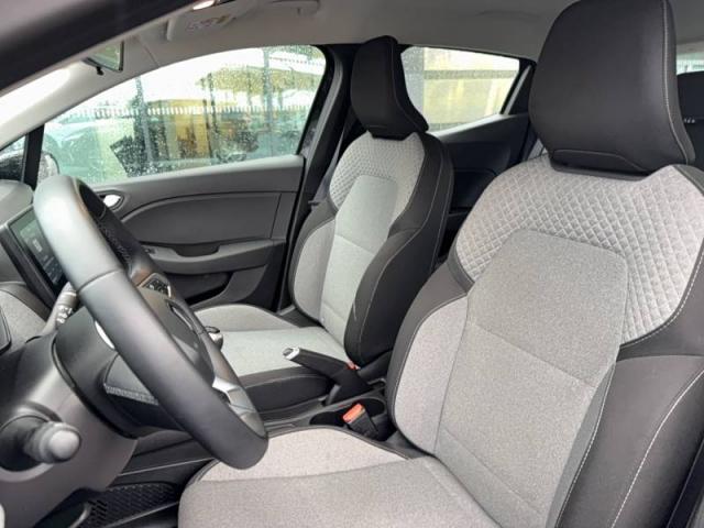 Renault Clio image 9