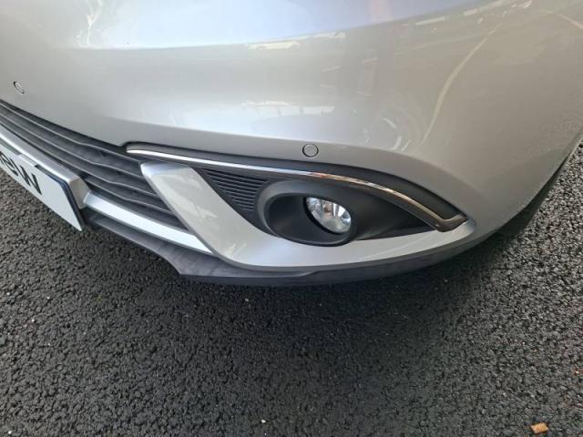 Renault Grand Scénic image 2