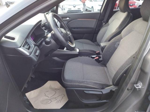 Renault Captur image 2