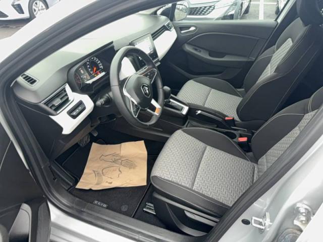 Renault Clio image 9