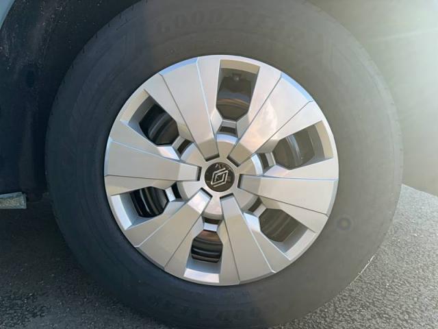 Renault Master image 9