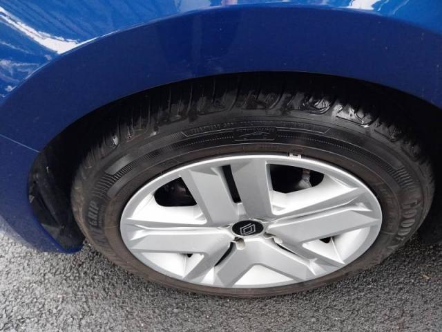 Renault Clio image 9