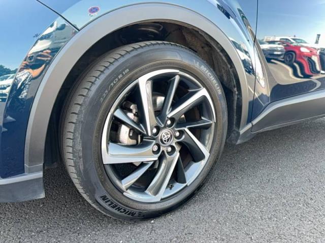 Toyota C-Hr image 2