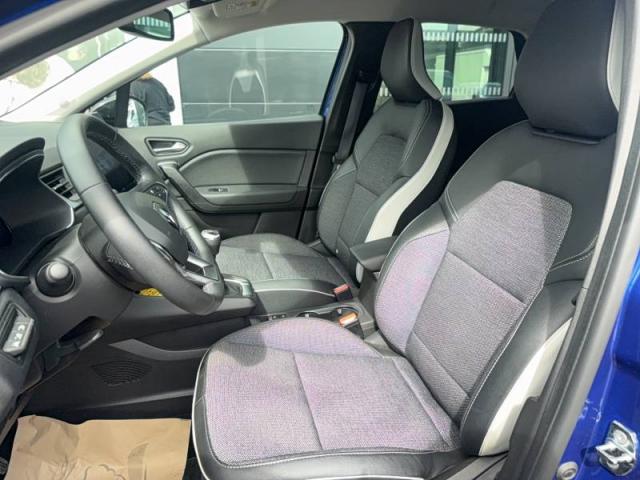 Renault Captur image 8