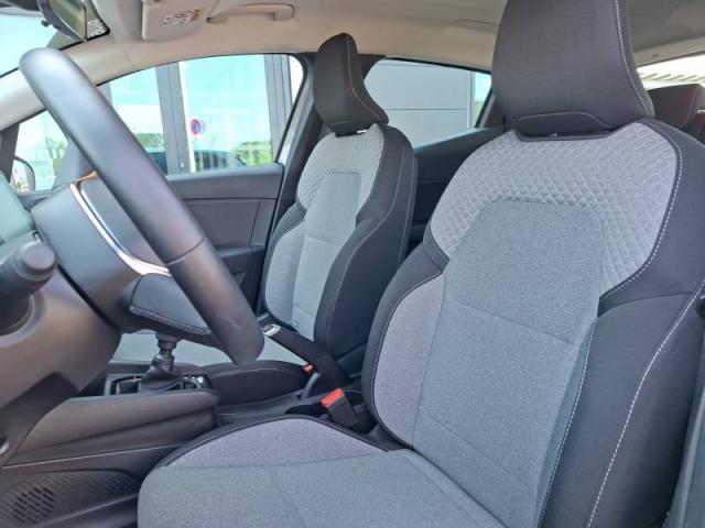 Renault Clio image 8