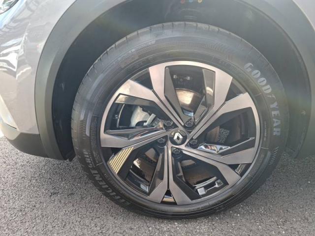 Renault Captur image 2