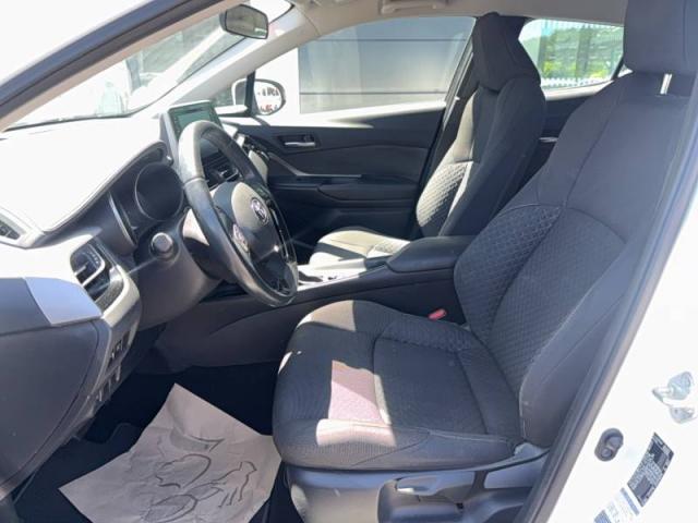 Toyota C-Hr image 2