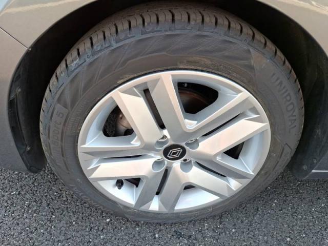 Renault Clio image 9