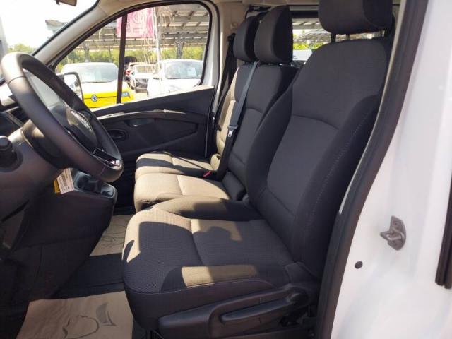 Renault Trafic image 8