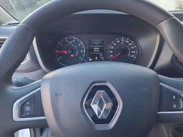 Renault Master image 9