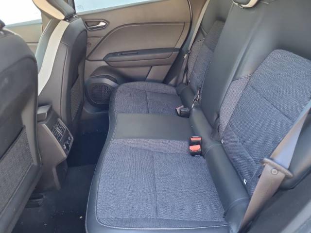 Renault Captur image 1