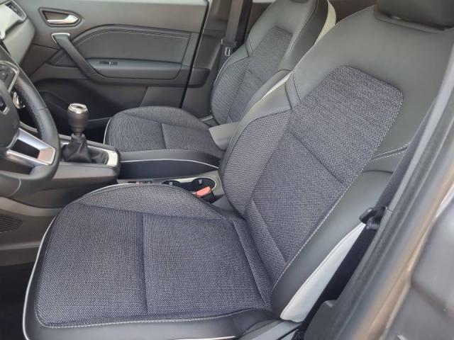 Renault Captur image 1
