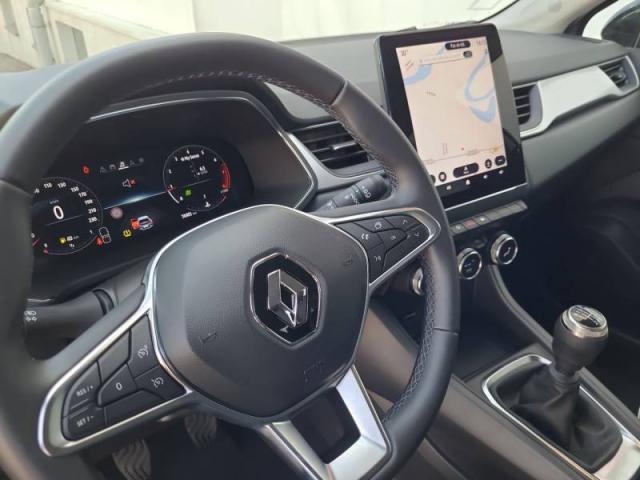 Renault Captur image 8