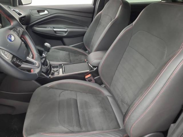 Ford Kuga image 2