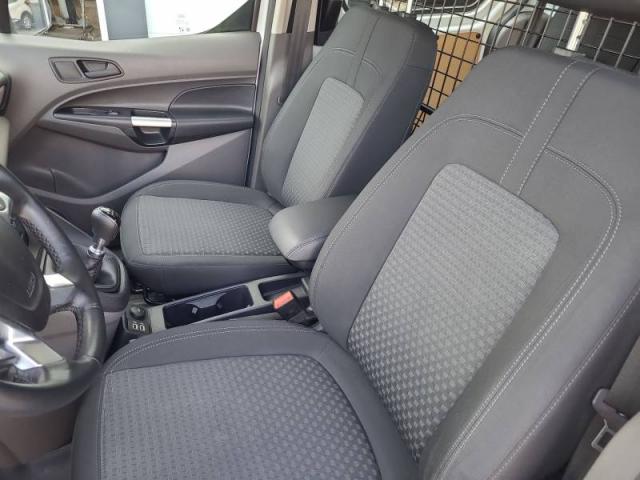 Ford Transit image 8