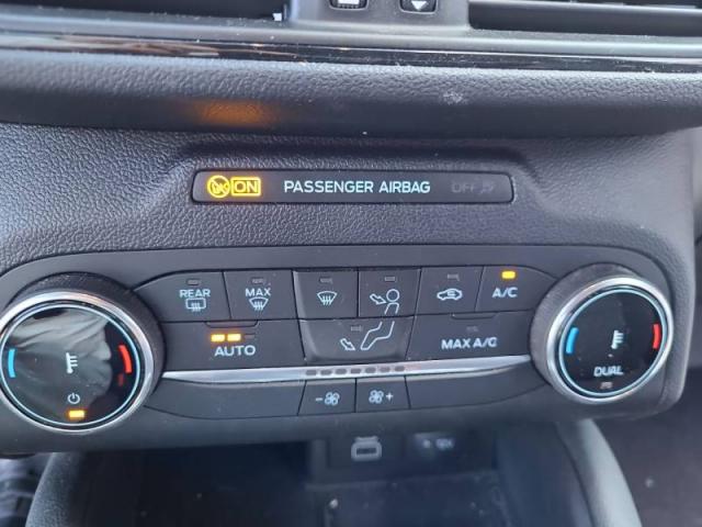 Ford Kuga image 7