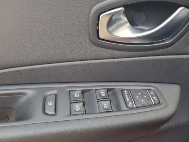 Renault Captur image 2