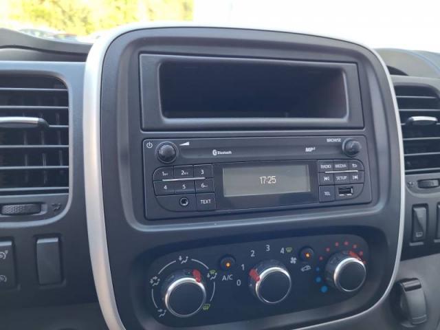 Renault Trafic image 1
