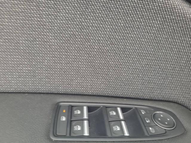 Renault Captur image 1
